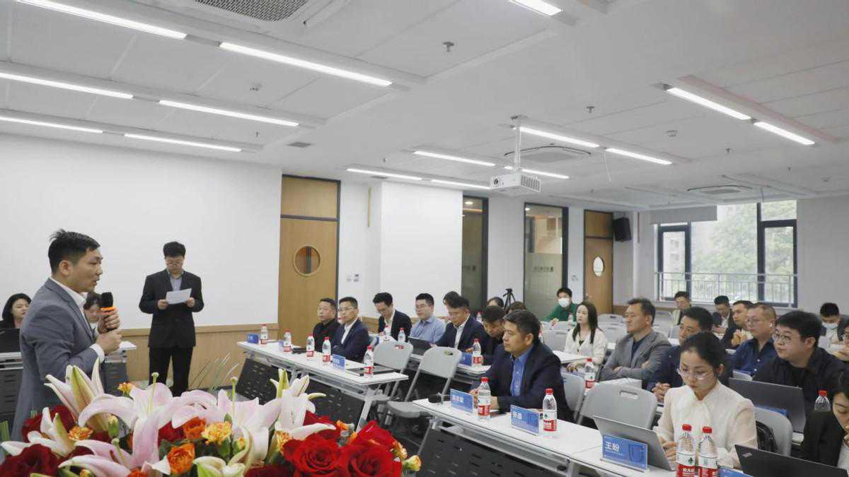 共创数智化未来，雅贝康口腔集团与上海领健、无锡悦见医疗签约
