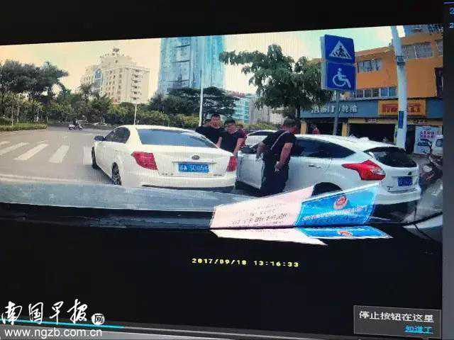 价值60多万的豪车开去保养，突然被黑衣人抢走！而车主却……