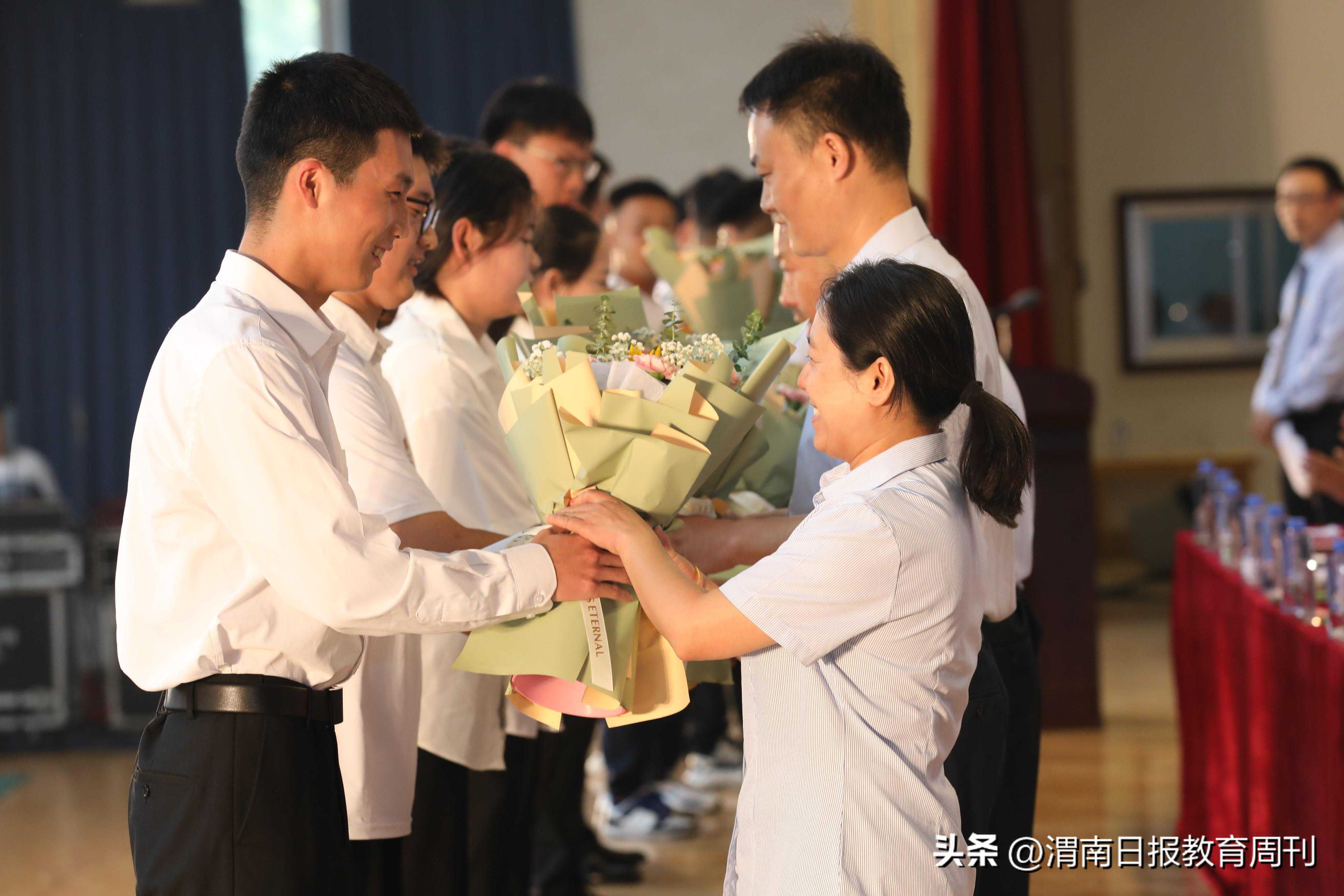 陕西铁路工程职业技术学院举行2023届学生毕业典礼