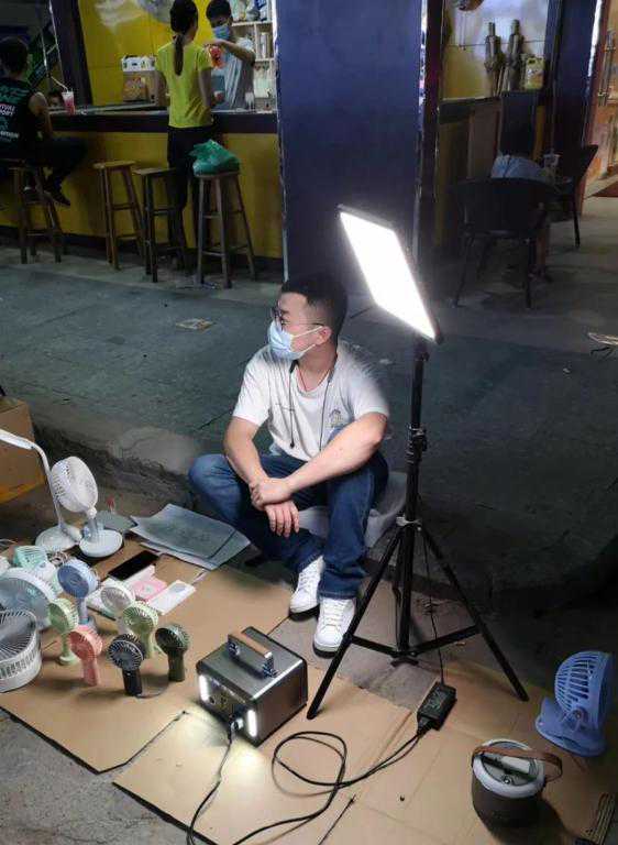 国家鼓励地摊经济，这40家户外电源企业受益