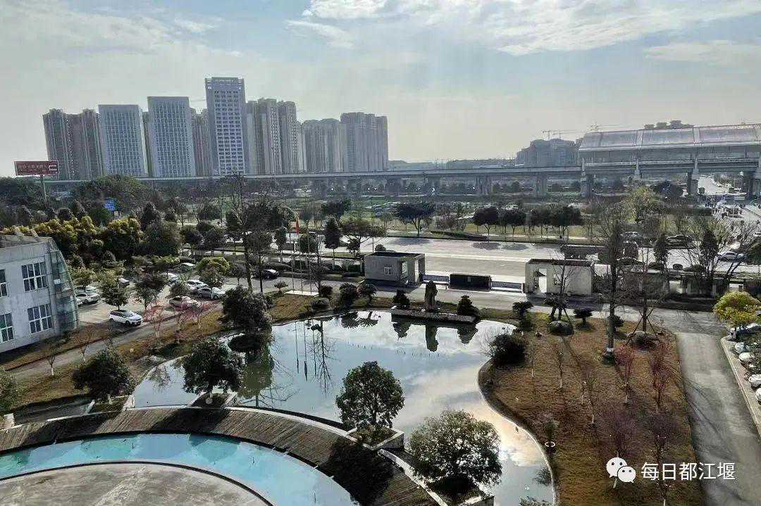 都江堰市这家企业10余年攻关只为3微米！
