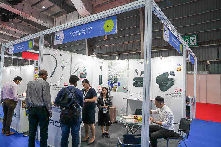 CEI2019 | 功能到位、时尚精致 FIRO斐诺带来多款无线耳机