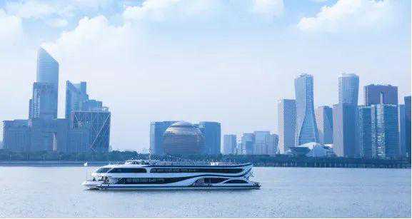 惊喜！钱塘江迎来第一艘现代风格高端游船！国庆惊艳亮相
