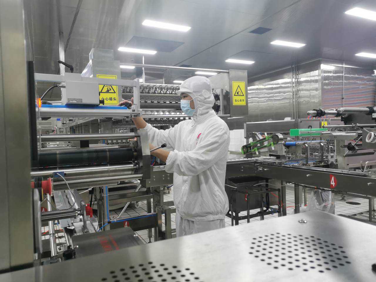 红美人遇上冰淇淋，“长三角中央厨房”甜品上餐