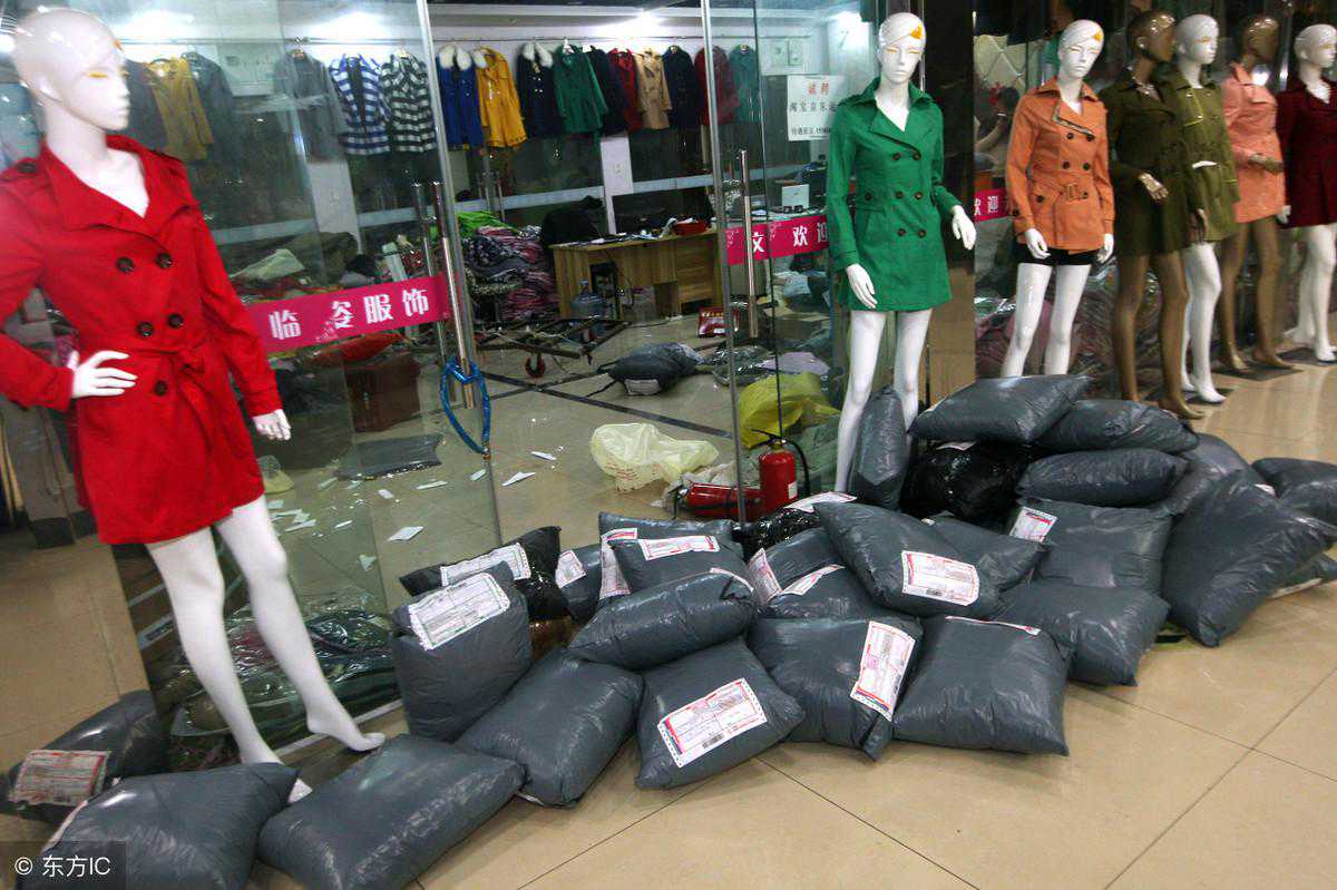 新手必读：服装店6种常见进货渠道，你错过了哪一个？