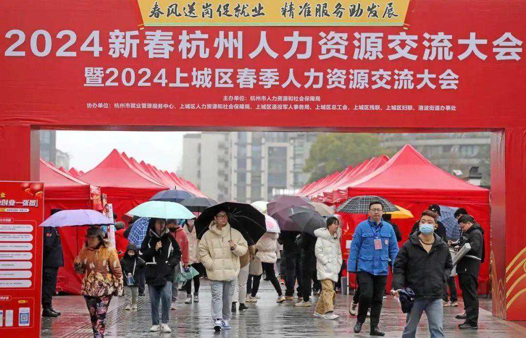 176家企业、超4100个岗位！更多招聘活动在路上→