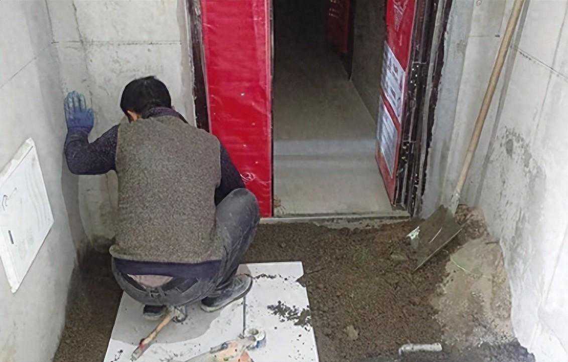 熟练技术工人到底有多吃香？水电维修工、泥瓦工、美缝工... 挣的是不少，但也是真的累