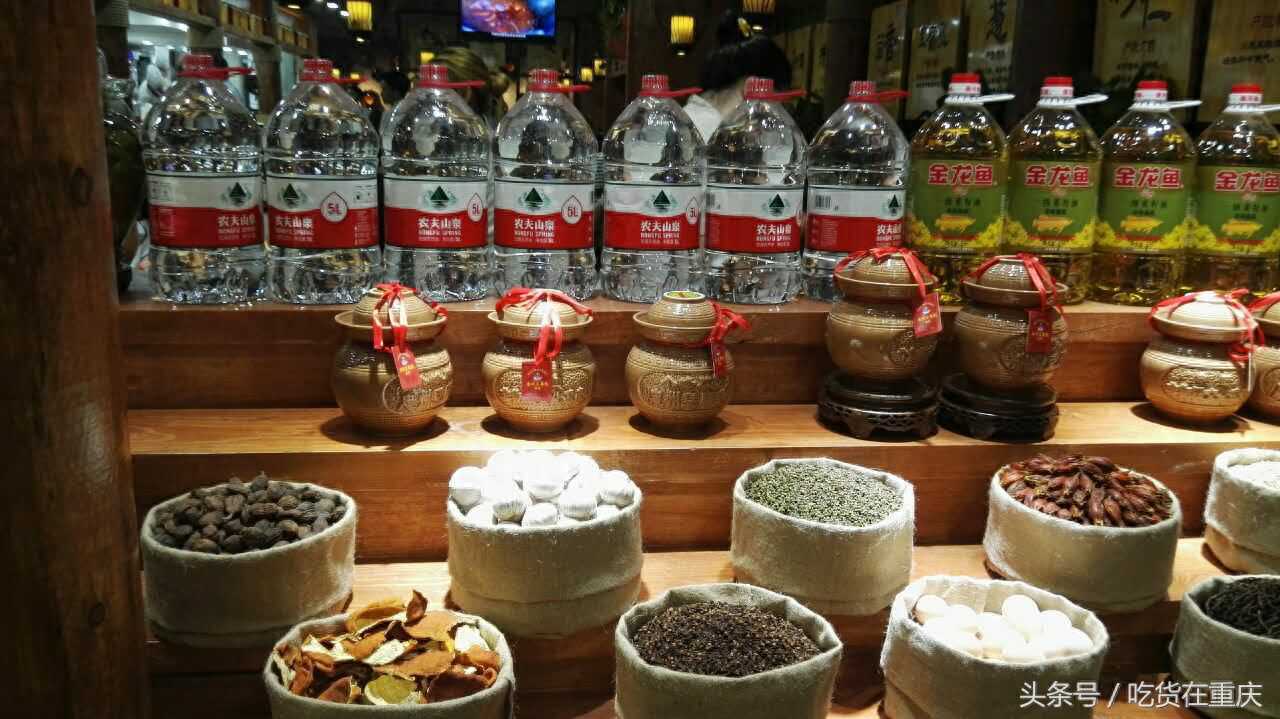 重庆这家石锅川菜厅，因把食材发挥到极致大受欢迎