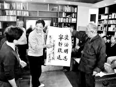 霞康朝夕 让爱延续