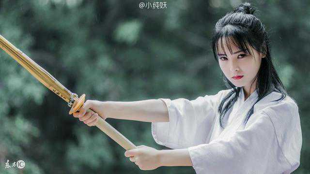 小说：降魔家族的杏花林里，竟然埋着一个普通人的尸体。