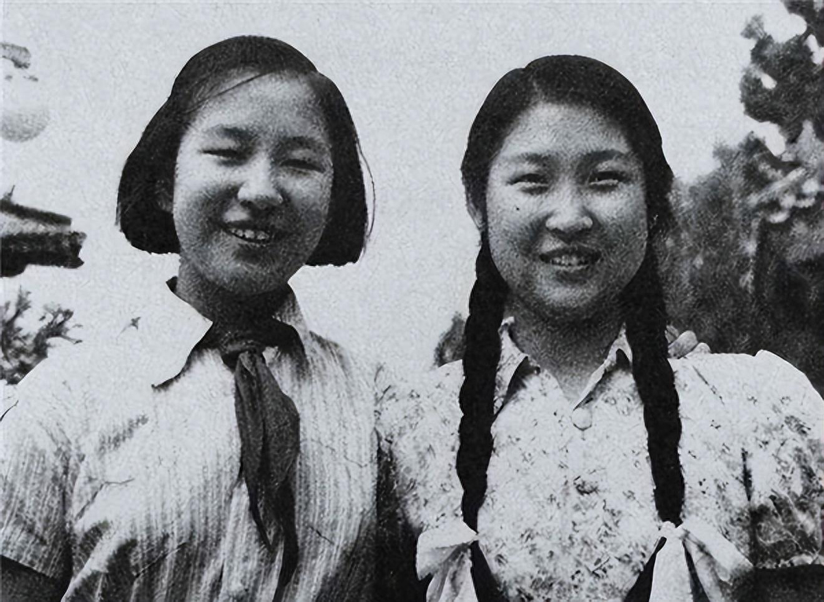 79年王海容来李敏家做客，孔冬梅叫她阿姨，李敏道：该叫姐姐才对