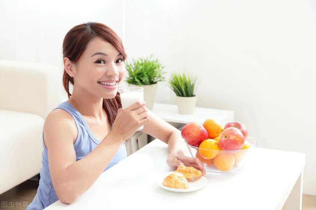 你会喝奶吗？三大品类鲜牛奶测评：鲜活好营养，应该这么选！