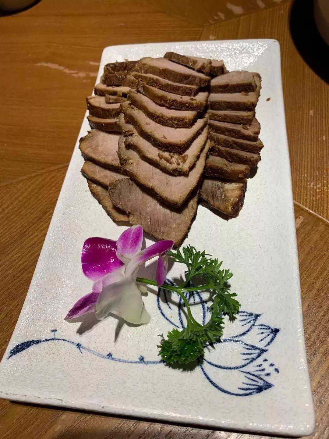 都是烤鸭挂炉和焖炉有啥区别？邯郸天鸿广场“额娘春饼”评测