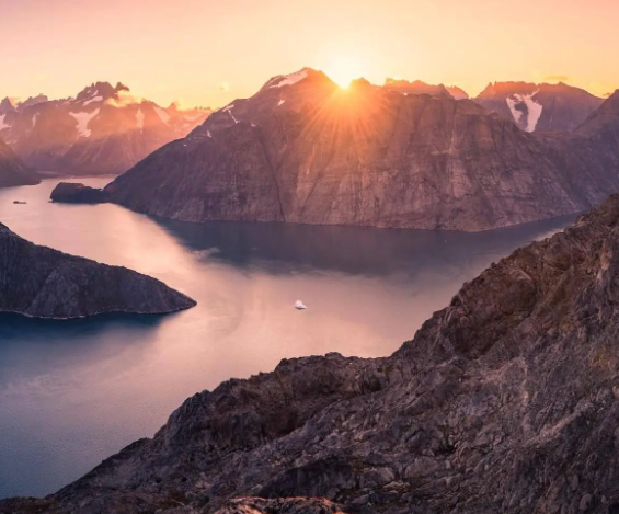 黄子佼购买上百部未成年少女不雅片，网友：他生下来就应该绝育！